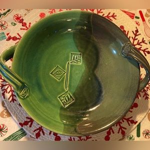 Green stoneware handmade leaf bowl